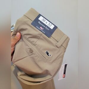 Vineyard Vines Tan Chinos Classic Style